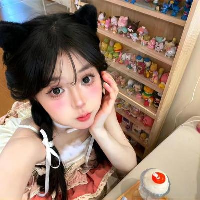 女孩罗塞玛莉